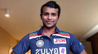 கூடுதல் சவால்களுக்குக் காத்திருக்கிறேன்: வேகப்பந்து வீச்சாளர் நடராஜன்