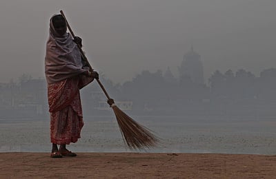கேரளத்தில் பஞ்சாயத்துத் தலைவரான துப்புரவு பணியாளர்