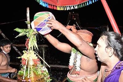 கரூர் கல்யாண பசுபதீஸ்வரர் கோவில் மஹா கும்பாபிஷேகம்