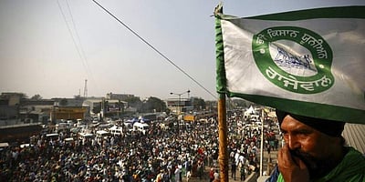 விவசாயிகளுடன் பேச்சு: பிரதமர் மோடியுடன் அமைச்சர்கள் ஆலோசனை