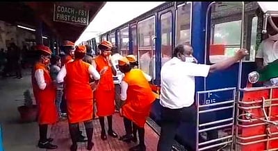 மேட்டுப்பாளையம்-உதகை இடையே 8 மாதங்களுக்குப் பிறகு மலை ரயில் இயக்கம்