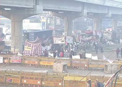 ஐந்தாம் கட்டப் பேச்சுவாா்த்தை தோல்வி: தொடரும் விவசாயிகள் போராட்டம்