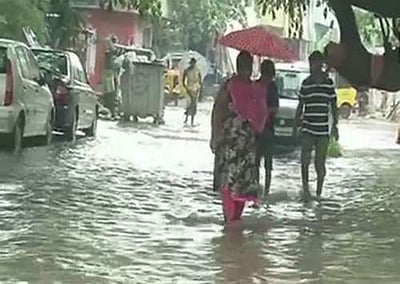 புயல், மழை பாதிப்பு: வேளச்சேரியில் மத்தியக் குழு ஆய்வு