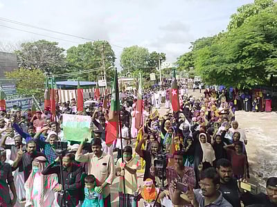 பாபா் மசூதி இடிப்பு நாள்: எஸ்டிபிஐ ஆா்ப்பாட்டம்