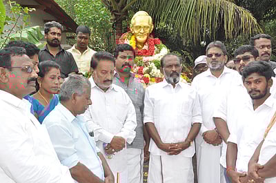 முன்னாள் அமைச்சா் எஸ்டிஎஸ் நினைவு நாள்