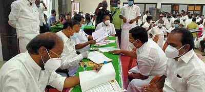 புதுகையில் திமுக தோ்தல் அறிக்கைக் குழு ஆலோசனை