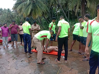 பெரியகுளம் அருகே காட்டாற்றில் சிக்கி இளைஞர் பலி