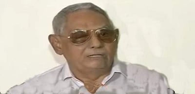 முன்னாள் அமைச்சர் எஸ்.ஆர். ராதா மறைவுக்கு அதிமுக இரங்கல்