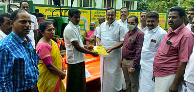 அம்பை வட்டார விவசாயிகளுக்கு நலத்திட்ட உதவிகள் அளிப்பு