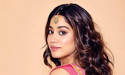 சென்னையில் தீபாவளி கொண்டாடிய ஜான்வி கபூர்