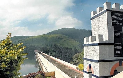 தேக்கடி ஏரியில் பலத்த மழை: பெரியாறு அணைக்கு நீர்வரத்து அதிகரிப்பு