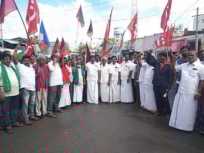 பென்னாகரத்தில் திமுக மற்றும் கூட்டணி கட்சியினர் ஆர்ப்பாட்டம்