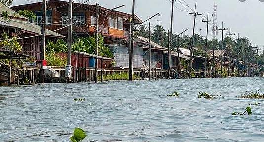 வியத்நாம் வெள்ளம்! பலி எண்ணிக்கை 55 ஆக அதிகரிப்பு!