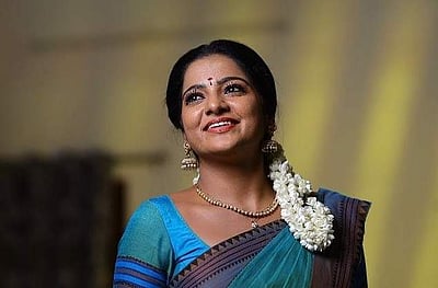 நடிகை சித்ரா கொலை? காவல்துறையின் சந்தேகங்கள்