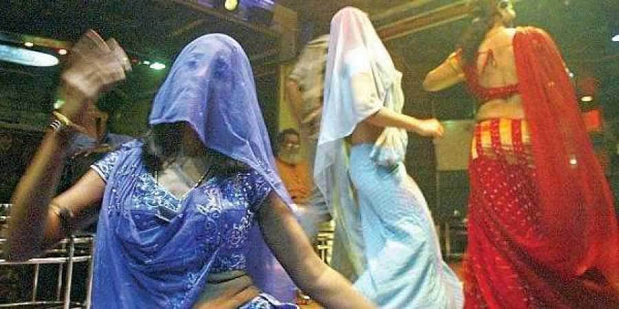 பாலியல் தொல்லை அளித்த பப் உரிமையாளர் மீதான புகார் வாபஸ்