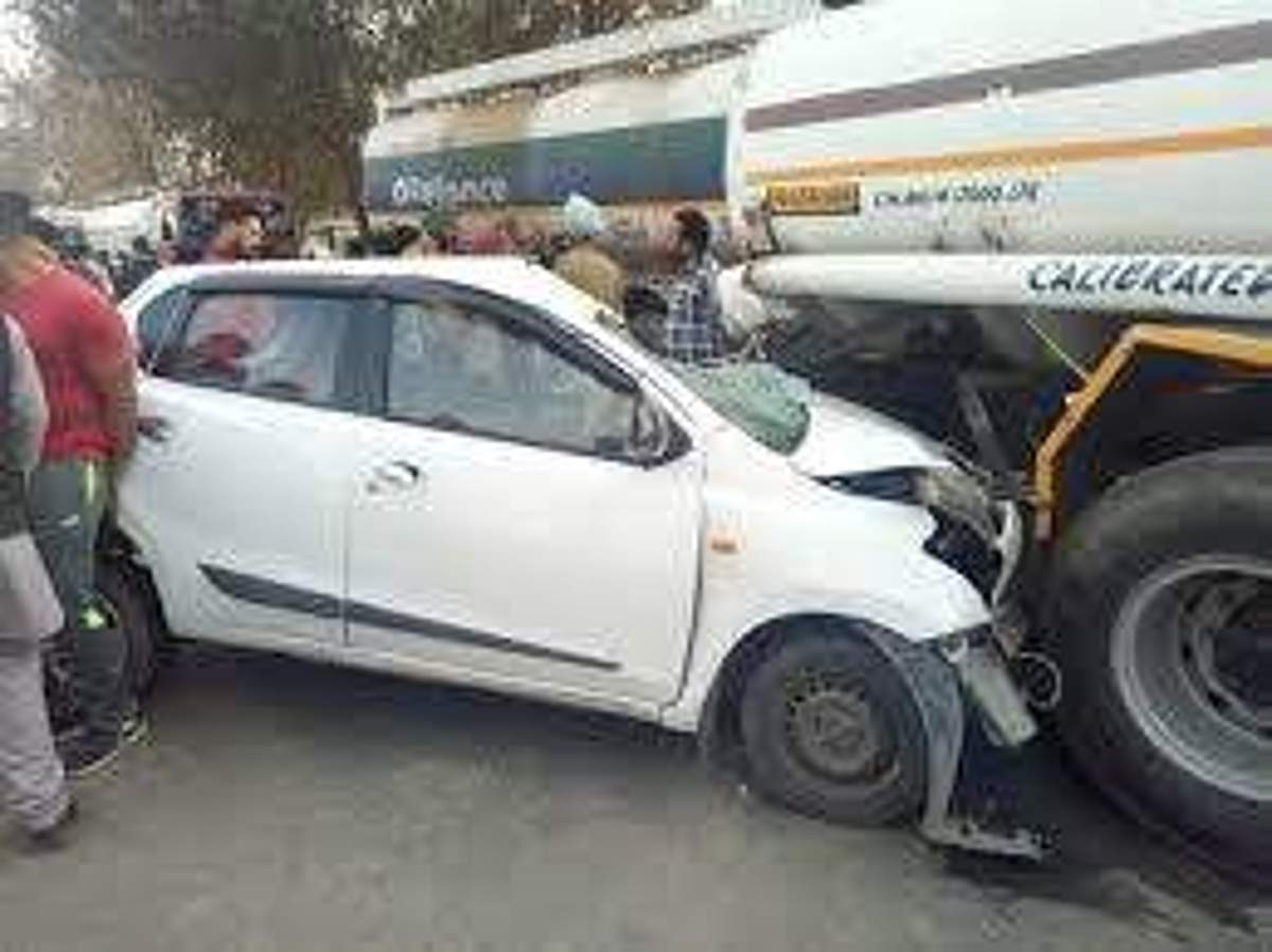 ஒரே குடும்பத்தைச் சேர்ந்த 4 பேர் விபத்தில் பலி