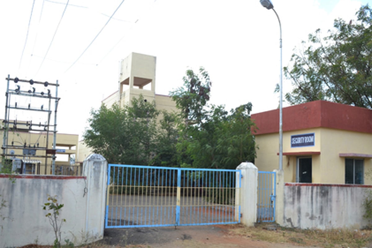 விருதுநகரில் 8 ஆயிரம் வீடுகளில் கழிவுநீா் தொட்டி இல்லை: வாருகாலில் மனித கழிவுகள் கலப்பதால் நோய் பரவும் அபாயம்