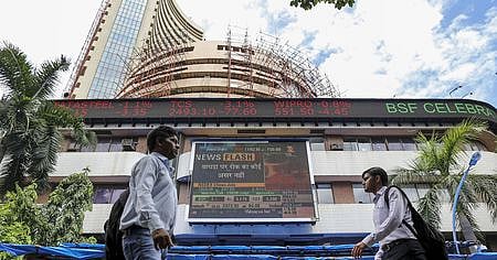 திடீா் சரிவிலிருந்து மீண்டது பங்குச் சந்தை: சென்செக்ஸ் 163 புள்ளிகள் ஏற்றம்!