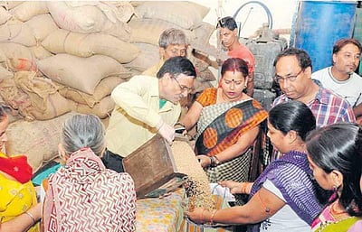 முழு ஊரடங்கு பகுதிகளில் ரூ.1000 நிவாரணம்: தமிழக அரசு