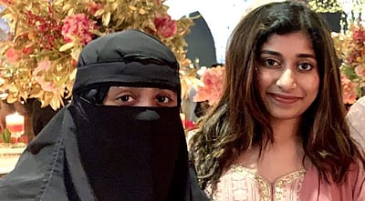 மூளைச்சலவை செய்யப்பட்டுள்ளார்: ஆடை குறித்த தஸ்லிமா குற்றச்சாட்டுக்கு ஏ.ஆர். ரஹ்மான் மகள் பதிலடி!