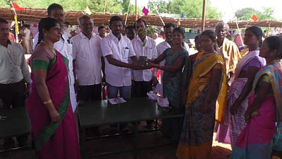 மணப்பாறை அருகே ஊராட்சி ஒன்றிய நடுநிலைப்பள்ளியில் கண்காட்சி மற்றும் விதை திருவிழா