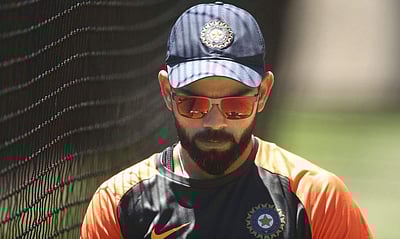 2023 வரை மூன்று வகை கிரிக்கெட்டிலும் விளையாடுவேன். அதன்பிறகு... : பீதியைக் கிளப்பும் விராட் கோலி