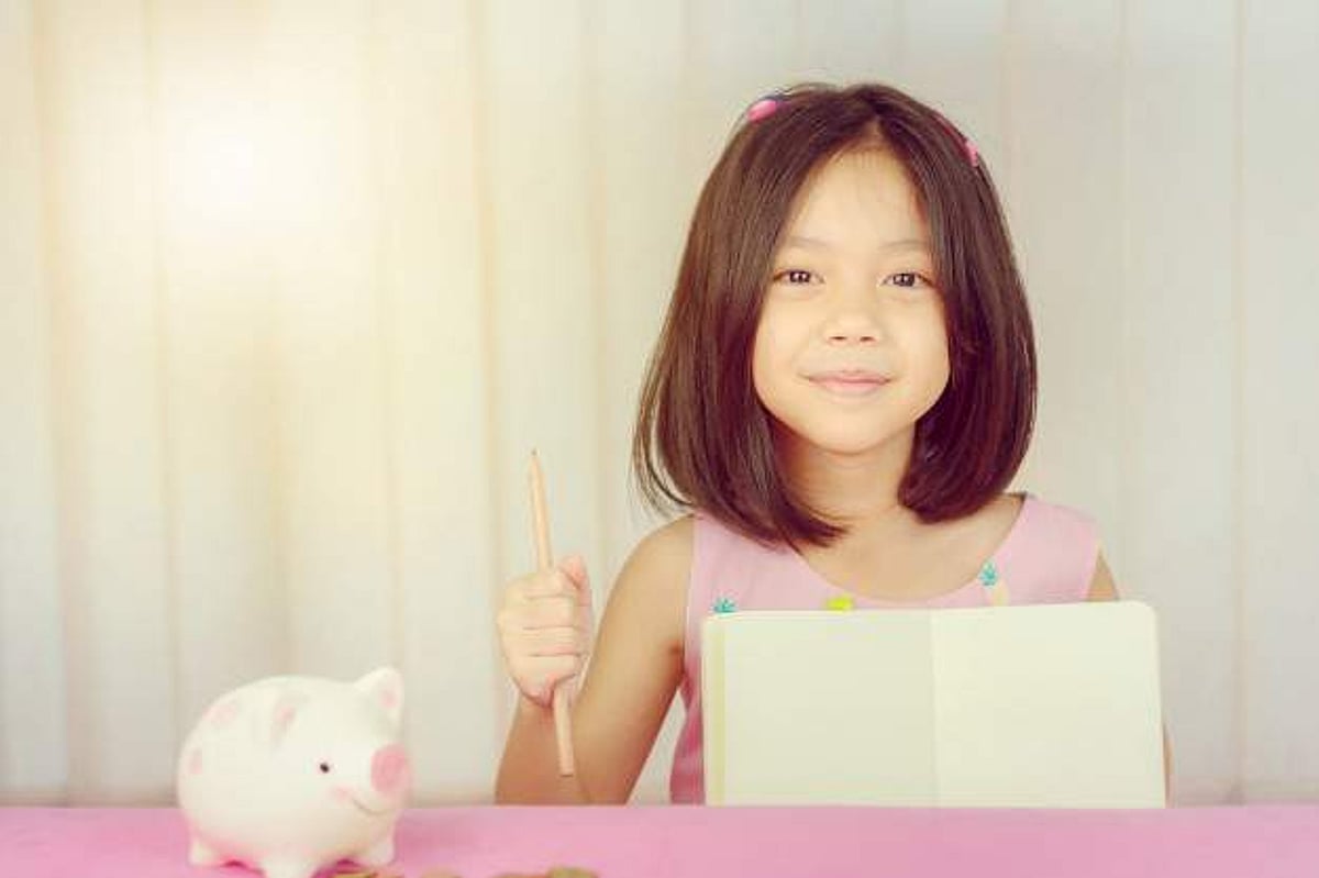 'காணாமல் போன பென்சிலுக்கு' போராடும் நெட்டிசன்கள்