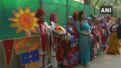 மெலானியாவை வரவேற்கத் தயாராக இருக்கும் தில்லி அரசுப் பள்ளி மாணவர்கள்