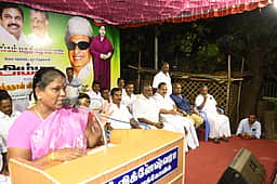 அதிமுகவிலிருந்து விலகல்: முன்னாள் அமைச்சா் எஸ். வளா்மதி அறிவிப்பு