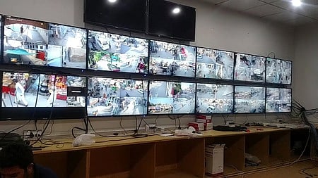 மாநகரில் அதிகரிக்கும் குற்றச்செயல்கள் கண்காணிப்புக் கேமராக்கள் இருந்தும் என்ன பயன்!