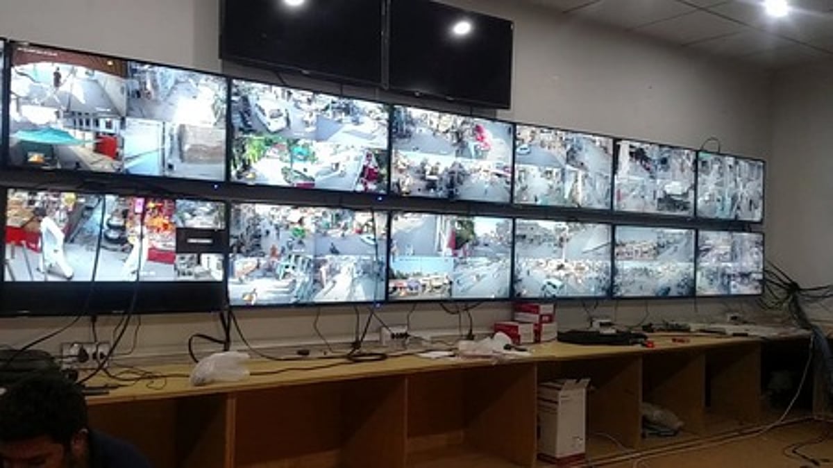 மாநகரில் அதிகரிக்கும் குற்றச்செயல்கள் கண்காணிப்புக் கேமராக்கள் இருந்தும் என்ன பயன்!