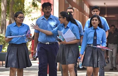 வடகிழக்கு தில்லியில் மார்ச் 7 வரை பள்ளிகளுக்கு விடுமுறை: தேர்வுகள் ஒத்திவைப்பு