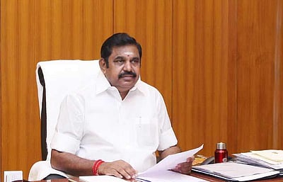 கரோனா: ஐஏஎஸ் அதிகாரிகளுடன் முதல்வர் எடப்பாடி பழனிசாமி ஆலோசனை
