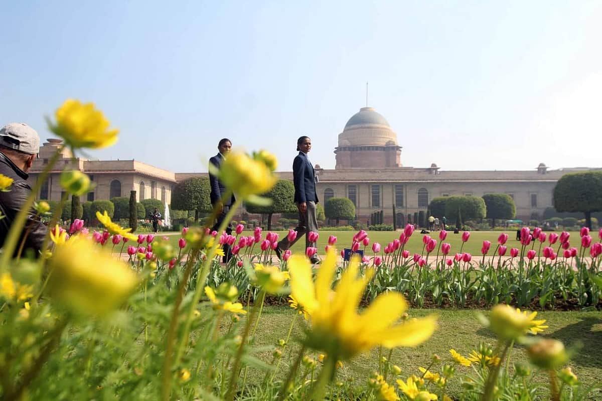 ஊழியர்கள் யாருக்கும் கரோனா  பாதிப்பு இல்லை: குடியரசுத் தலைவர் மாளிகை விளக்கம்