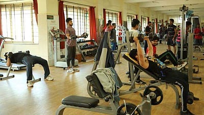 ஜிம்முக்கு போக முடியலையா? - உடற்பயிற்சி நிபுணர்கள் கூறும் யோசனை இதோ!