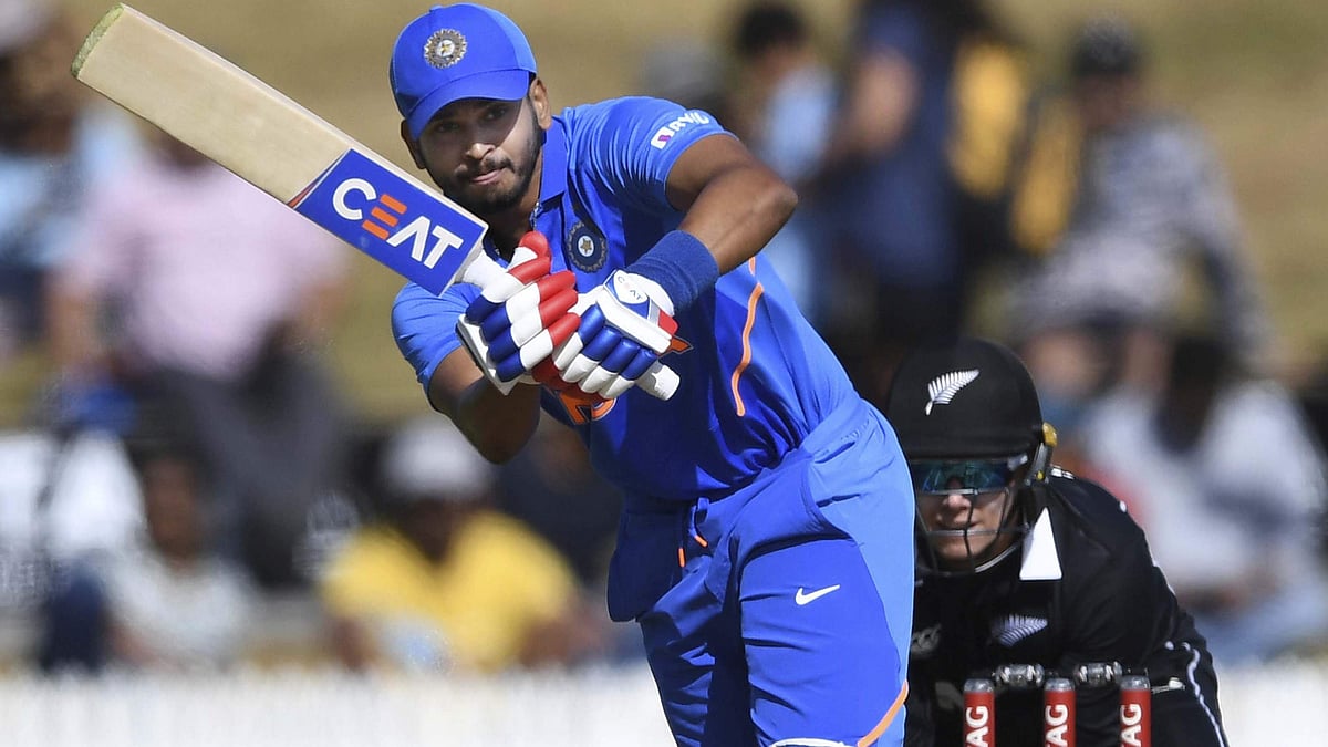 ஸ்ரேயஸ் ஐயர் சதம், ராகுல் அதிரடி அரை சதம்: முதல் ஒருநாள் ஆட்டத்தில் 347 ரன்கள் குவித்த இந்திய அணி!