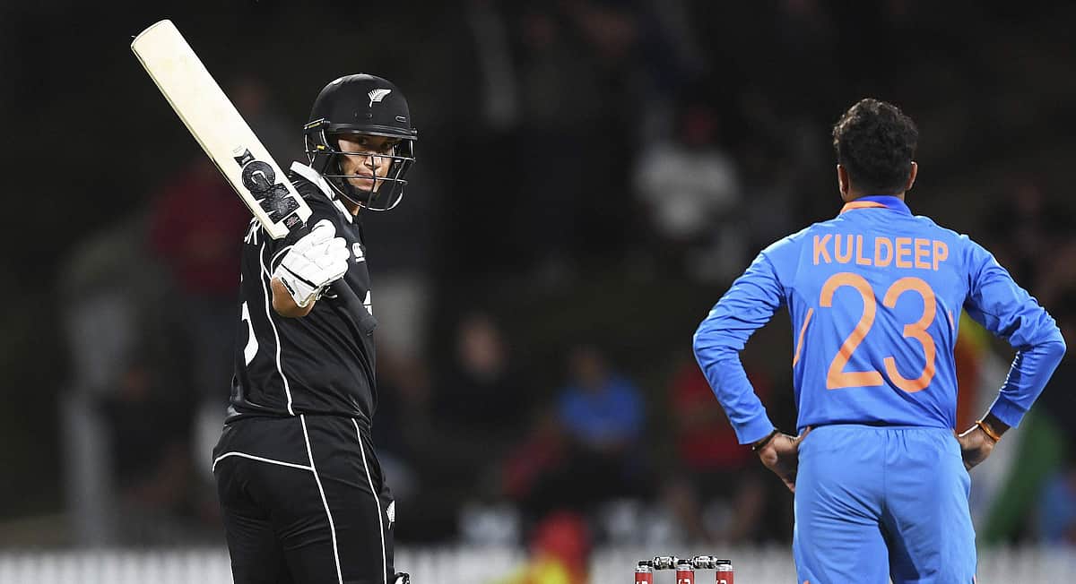 டெய்லர் சதத்தால் இந்தியாவுக்கு எதிரான முதல் ஒருநாள் ஆட்டத்தில் நியூஸிலாந்து வெற்றி!