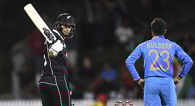 டெய்லர் சதத்தால் இந்தியாவுக்கு எதிரான முதல் ஒருநாள் ஆட்டத்தில் நியூஸிலாந்து வெற்றி!