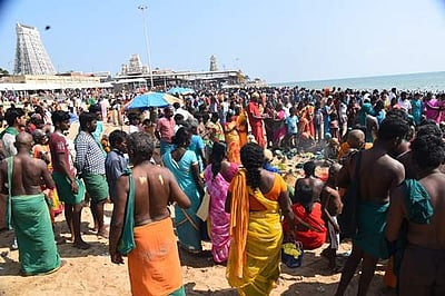 தைப்பூசம்: திருச்செந்தூர் முருகன் கோயிலில் ஆயிரக்கணக்கானோர் நேர்த்திக்கடன்