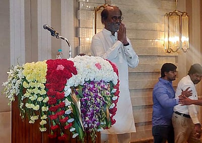 தமிழகத்தில் எழுச்சி ஏற்பட்டால்தான்.. அரசியல் கட்சி:  நடிகர் ரஜினி திட்டவட்டம்