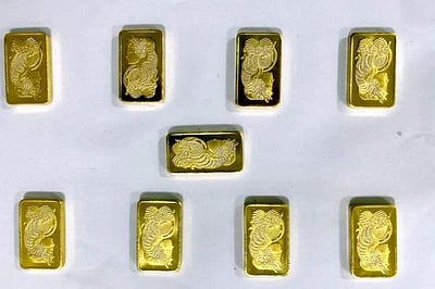 ரியாத்தில் இருந்து திரும்பிய இரு பயணிகளிடம் ஆயிரம் கிராம் தங்கம் பறிமுதல்