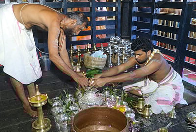 கரோனா அச்சம்: வெறிச்சோடிய சபரிமலை