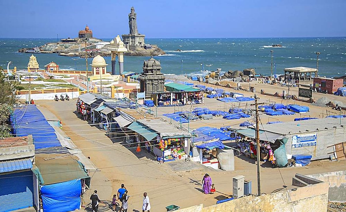 கரோனா அச்சம் காரணமாக வெறிச்சோடிய சுற்றுலாத் தலங்கள்