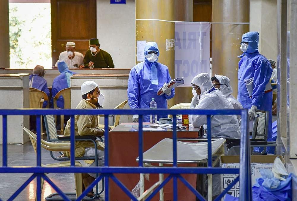 கரோனா எதிரொலி: உத்தரப்பிரதேசத்தில் 1 முதல் 8ம் வகுப்பு வரை அனைவரும் பாஸ்