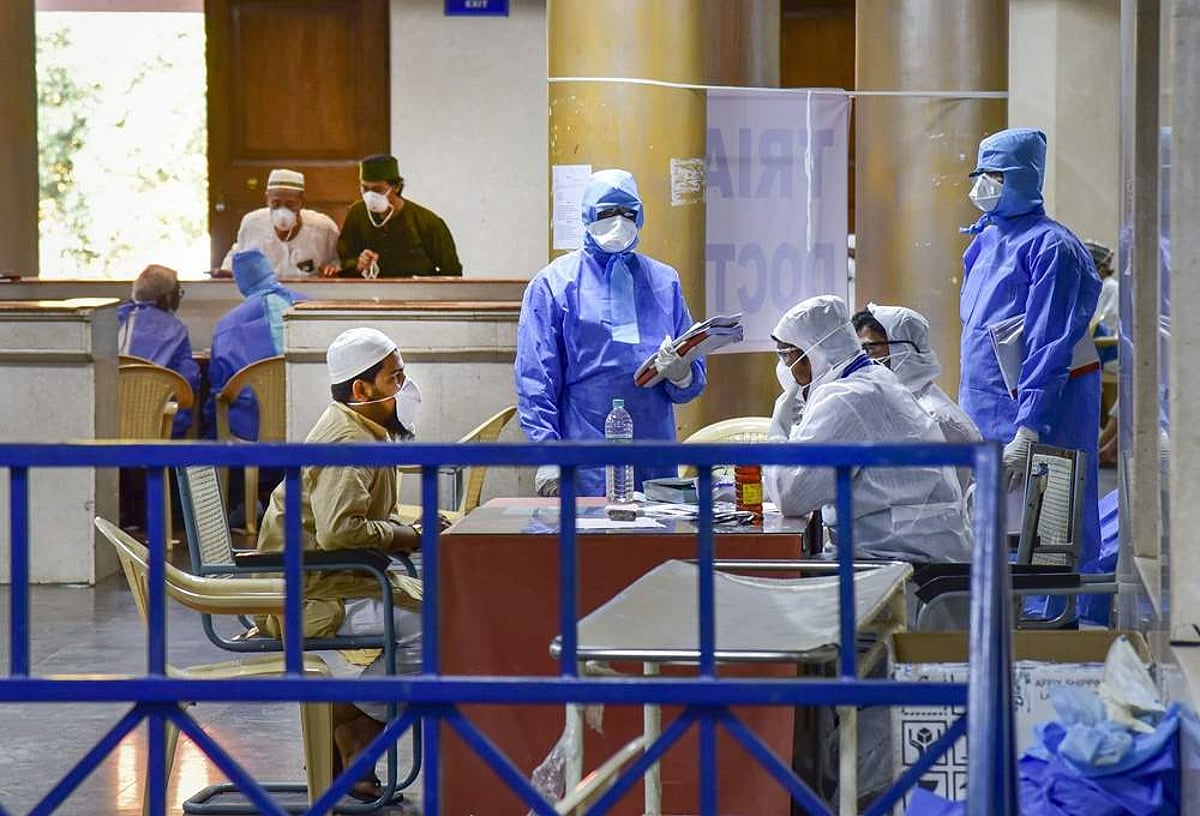 கரோனா எதிரொலி: உத்தரப்பிரதேசத்தில் 1 முதல் 8ம் வகுப்பு வரை அனைவரும் பாஸ்