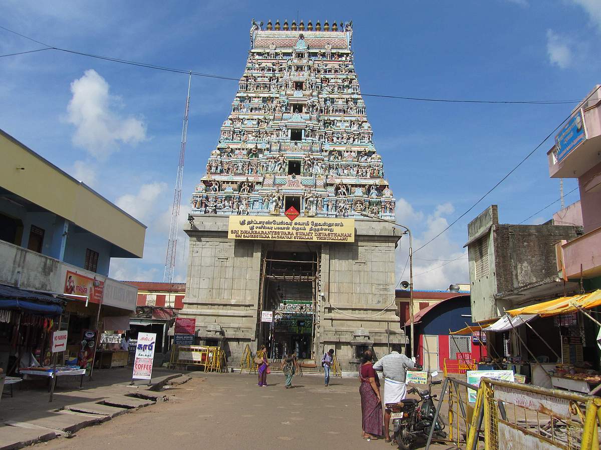 திருநள்ளாறு: கோயில் நகரத்தை கைப்பற்ற காங்கிரஸ் - பாஜக தீவிரம்