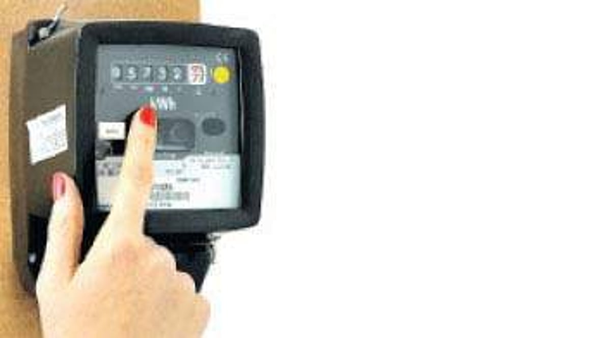 நுகர்வோரிடம் கூடுதல் கட்டணம் வசூலிக்கும் மின் வாரியம்: மாதந்தோறும் கணக்கெடுக்க வலியுறுத்தல்