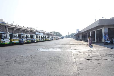 வெறிச்சோடியது திருப்பதி