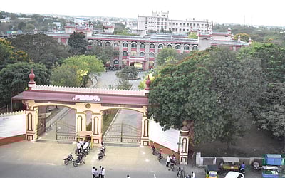 ஏரிகளை விழுங்கியதால், தண்ணீருக்காக தவிக்கும் நிலை