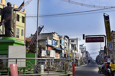 புதுக்கோட்டையில் முக்கிய வீதிகள் வெறிச்சோடின